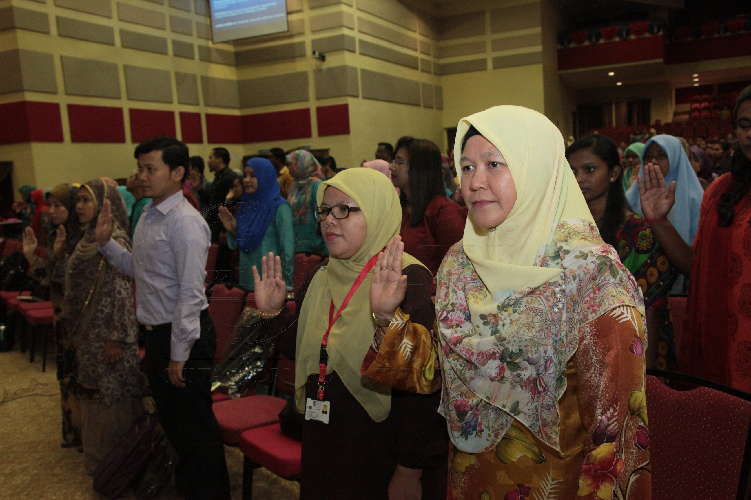 PRO16 16 siswazah IMG 0222